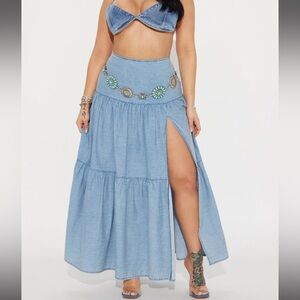 FN branded tiered maxi skirt light wash denim